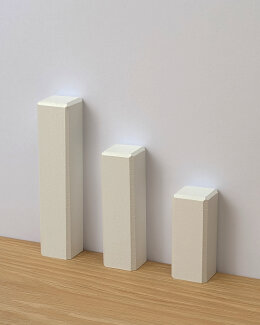 Trevendo Eckstäbe RAL 9016 lackiert 18 x 18 x 83 mm